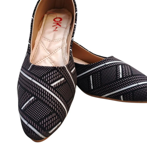Black Pointed Toe Flat Shoes for Women